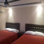 Lujoso Departamento en Zona Dorada de Acapulco