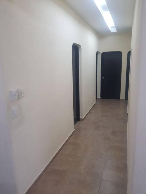 Lujoso Departamento En Zona Dorada De Acapulco