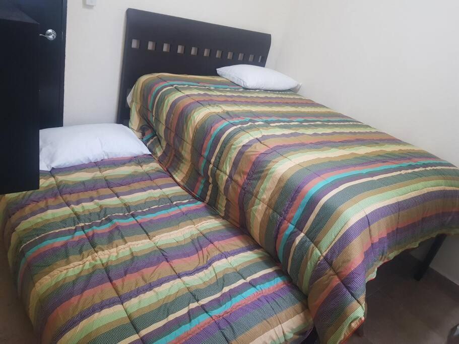 Lujoso Departamento En Zona Dorada De * Acapulco