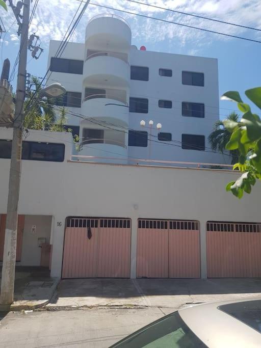 Lujoso Departamento En Zona Dorada De